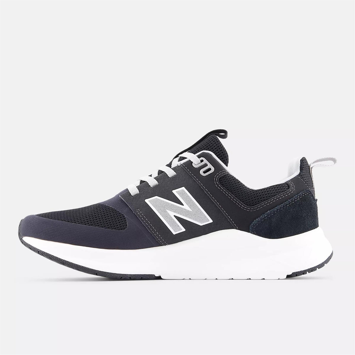 Women's Wide Fit New Balance Dynasoft UA900DB2 Running Trainers