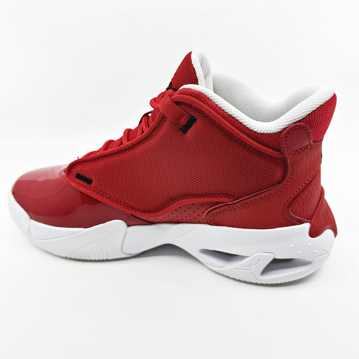 Jordan Max Aura 4 (GS) University Red Black White Kids Athletic Sneaker