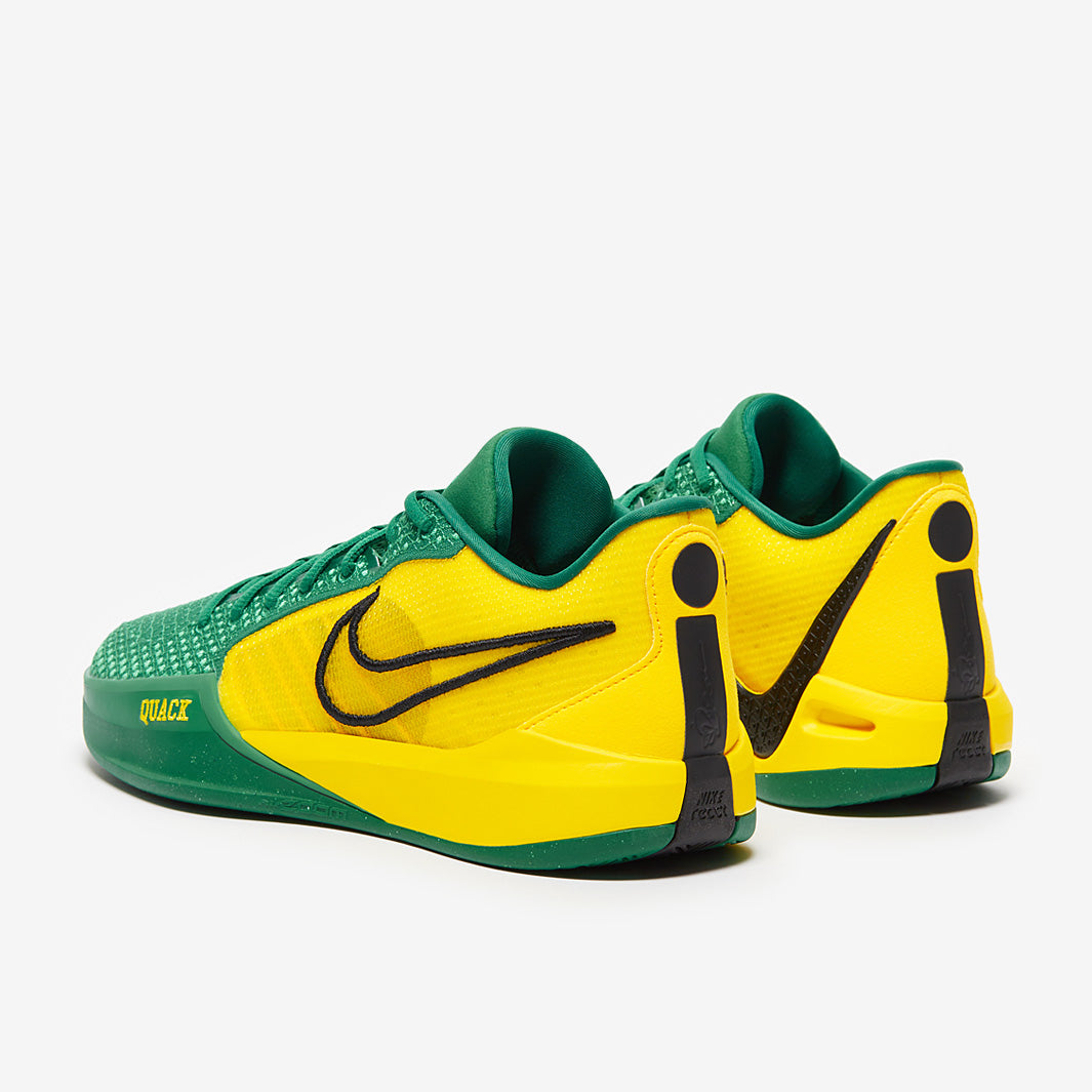 Nike Womens Sabrina 1
