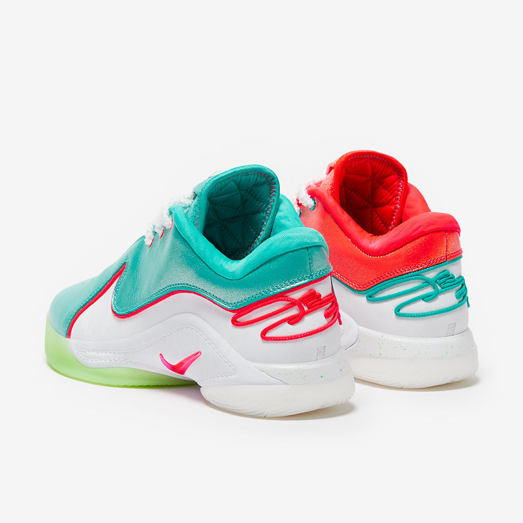 Nike LeBron 22