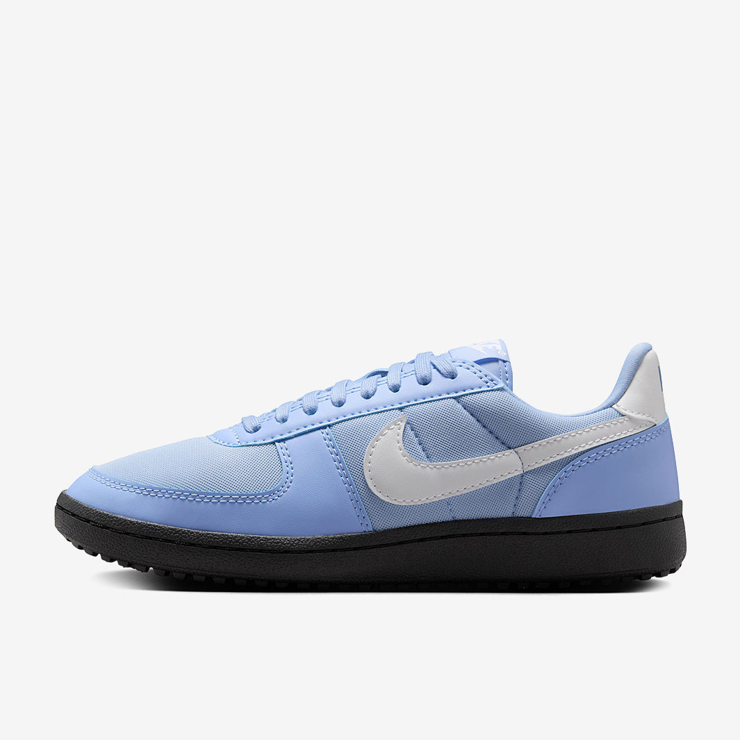 Nike Sportswear Womens Field General
