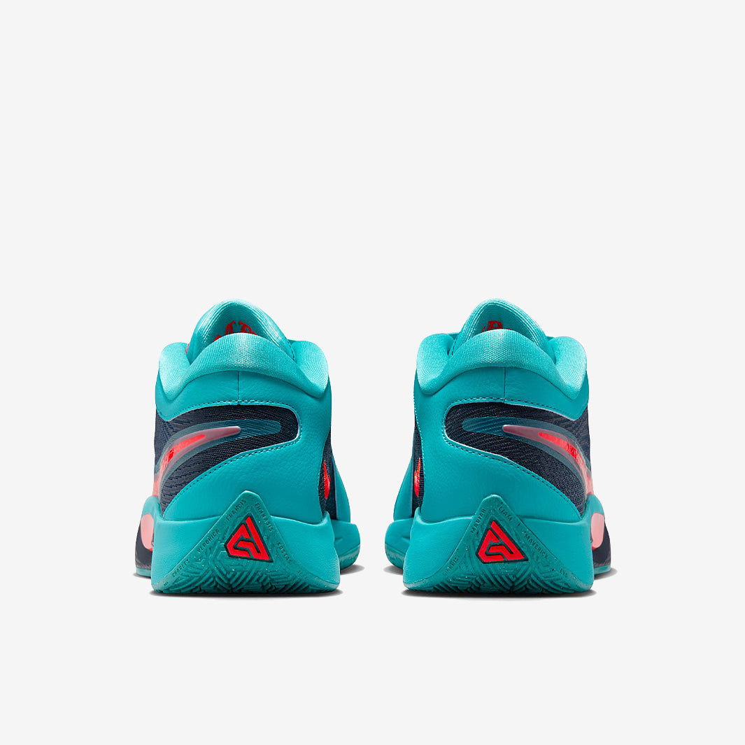 Nike Giannis Freak 6