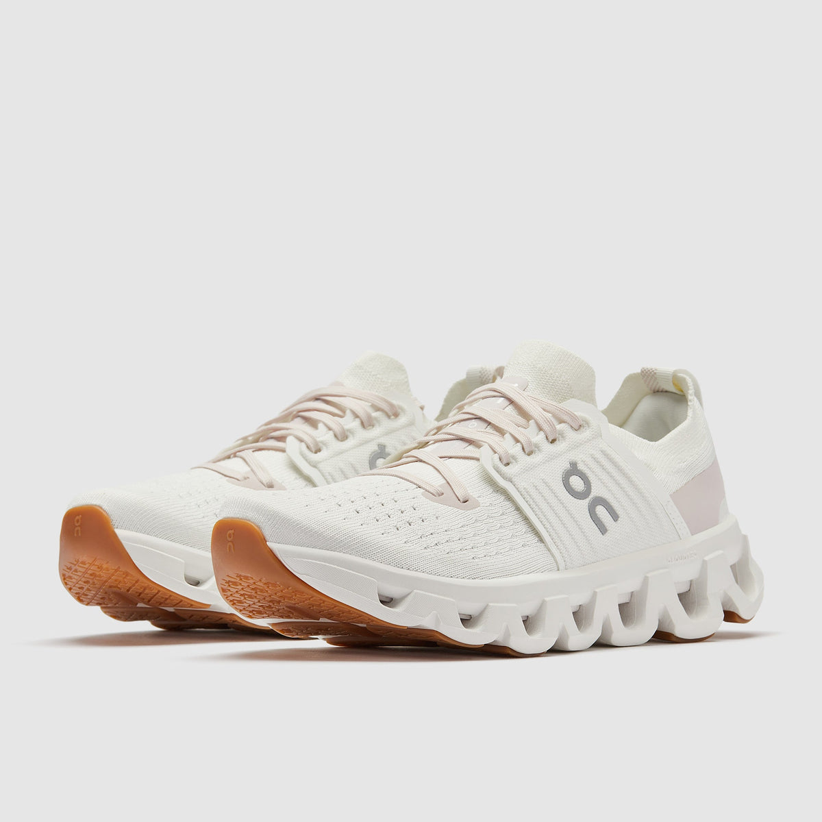 On Womens Cloudswift 4