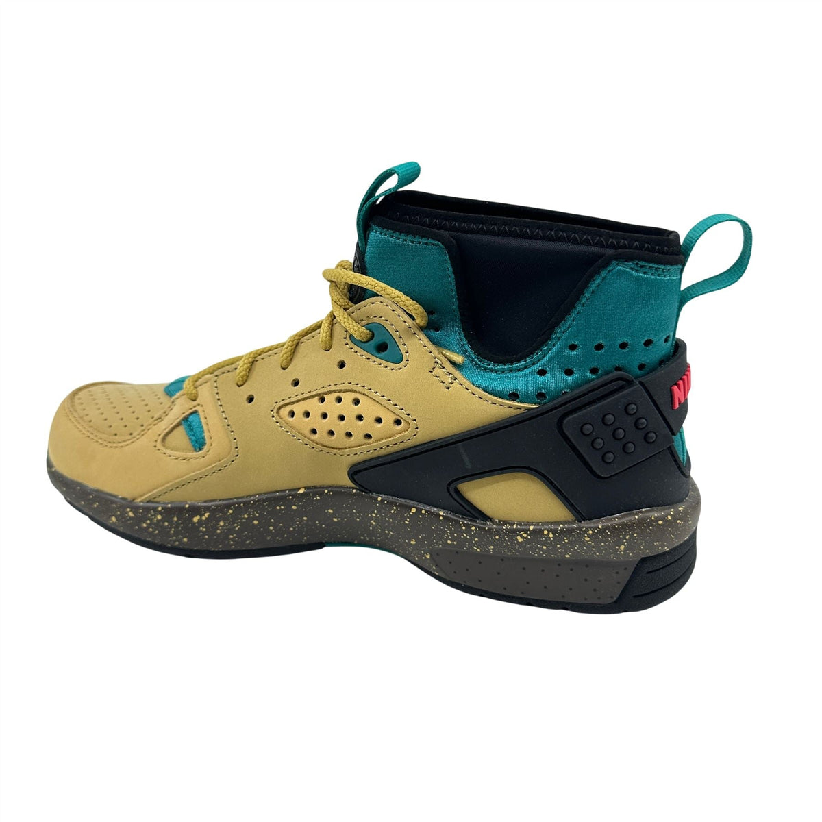 Nike ACG Air Mowabb Twine Red Club Gold Mens Athletic Sneaker