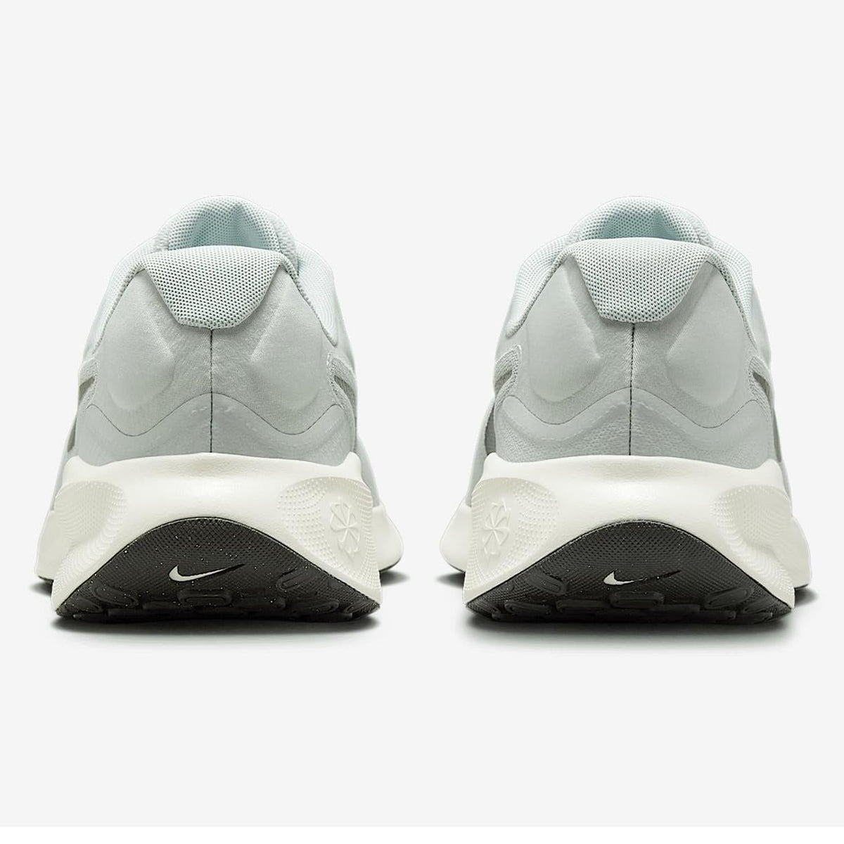 Women's Wide Fit Nike FB8501-003 Revolution 7 Running Trainers
