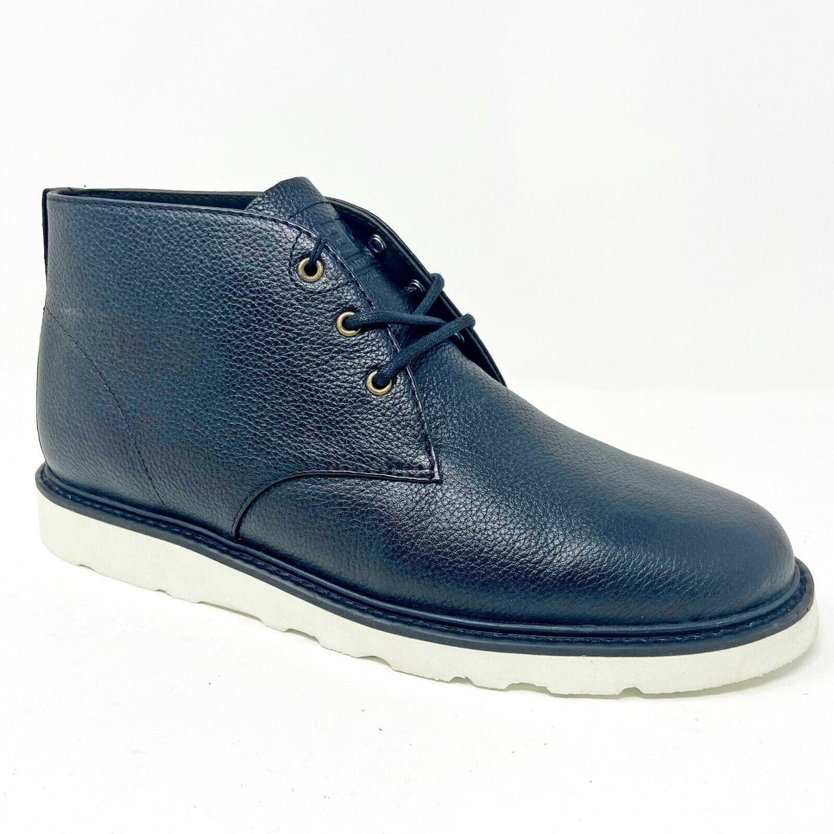 Clae Strayhorn Vibram Black Tumbled Leather Mens Size 8 Casual Sneakers