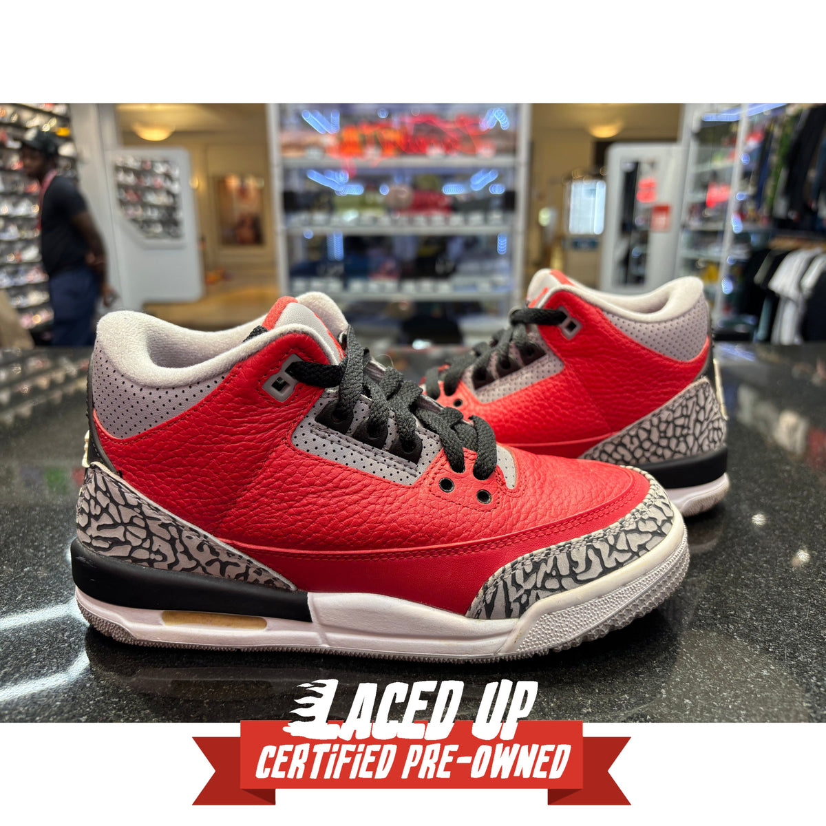 PRE OWNED Air Jordan Retro 3 "Red Cement" GS