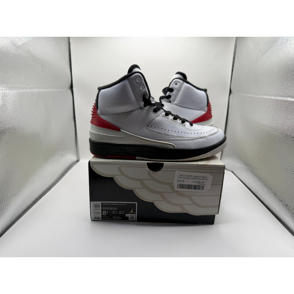 PRE OWNED Jordan 2 Retro OG Chicago (2022) (Women's)