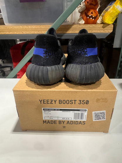 PRE OWNED adidas Yeezy Boost 350 V2 Dazzling Blue