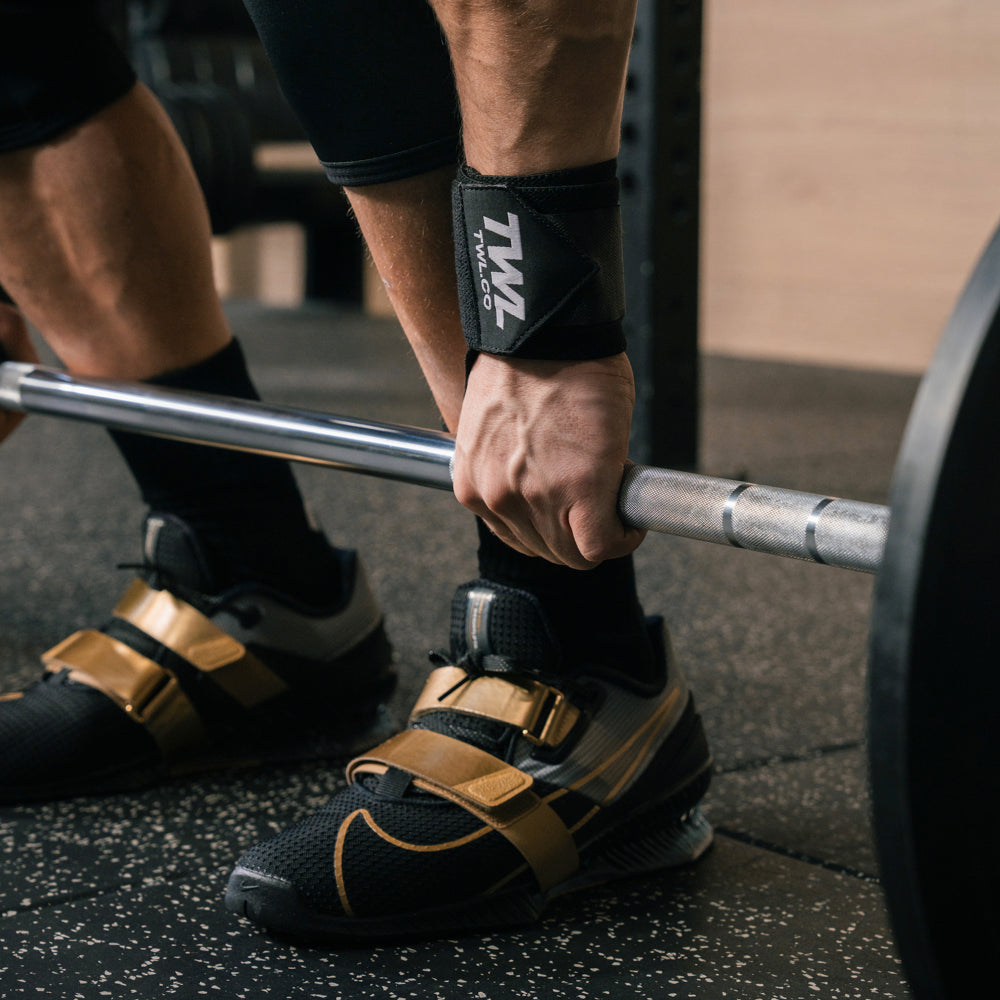 Nike - Romaleos 4 Weightlifting Shoes - BLACK/METALLIC GOLD-WHITE