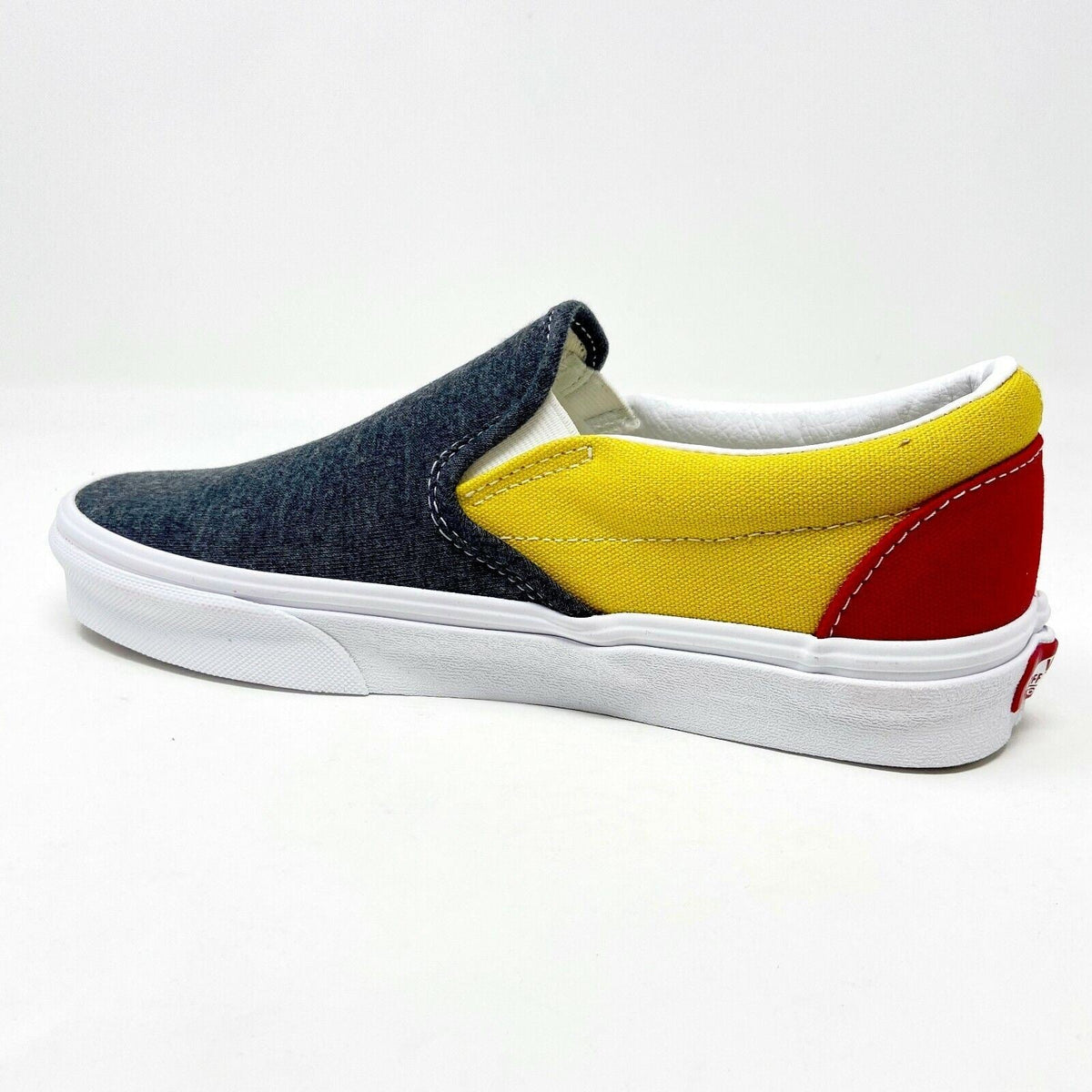Vans Classic Slip On (Vans Coastal) Black True White Womens Casual Shoes